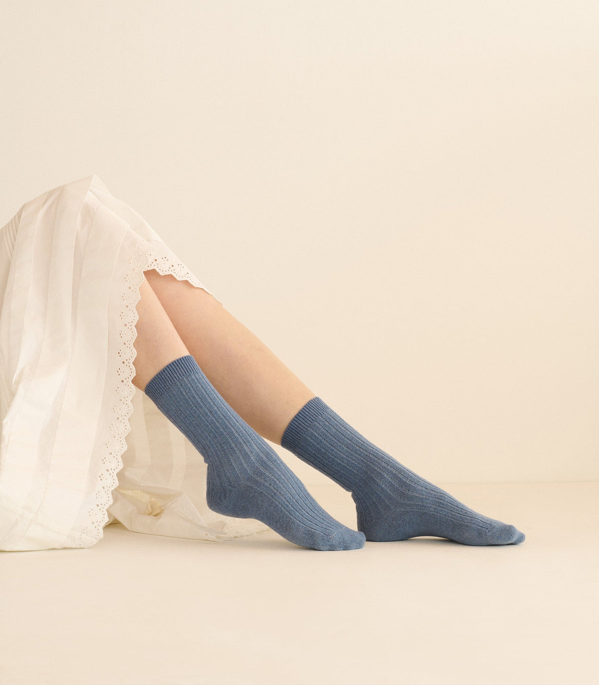 Collégien Merino Cashmere Ribbed Crew Socks in Bleu Jeans