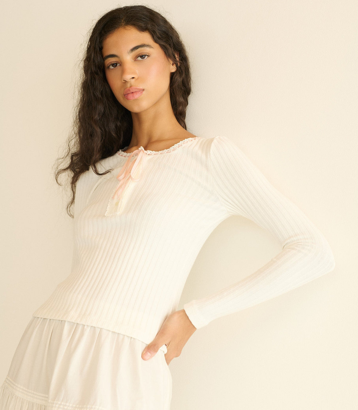 DÔEN Lidie Cotton Henley Tee with Lace Trim – Salt