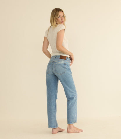 Miller Low-Rise Slouchy Jean – Nantes Light Wash | Regen Cotton